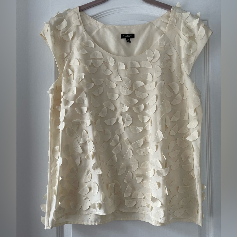 Talbots 100% Silk Ivory Floral Appliqué Shell Top Size 10 - Picture 2 of 6